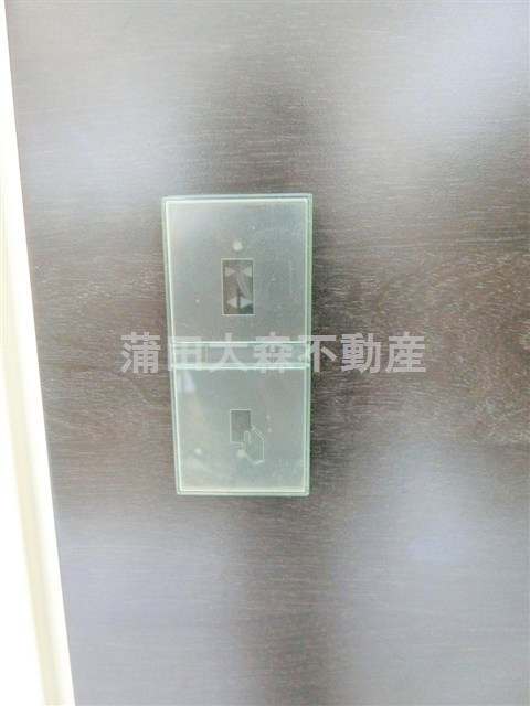 ガーデン萩中の玄関