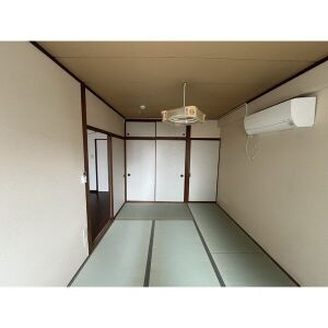 石山ビルの収納