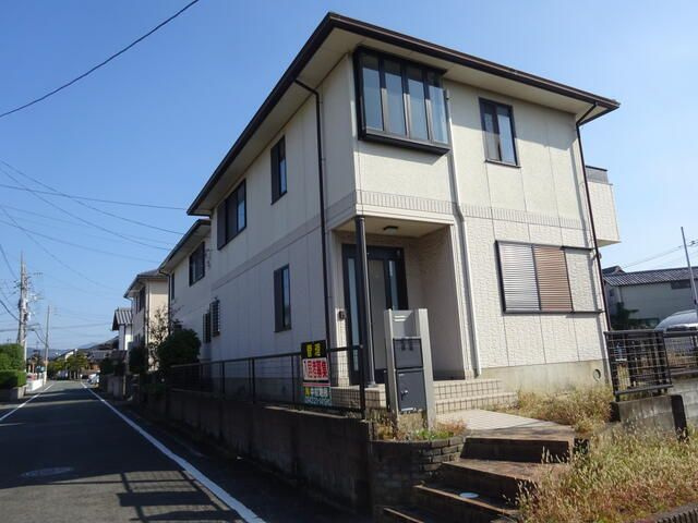 本山2丁目貸家の外観