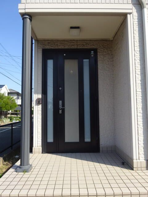 本山2丁目貸家のエントランス