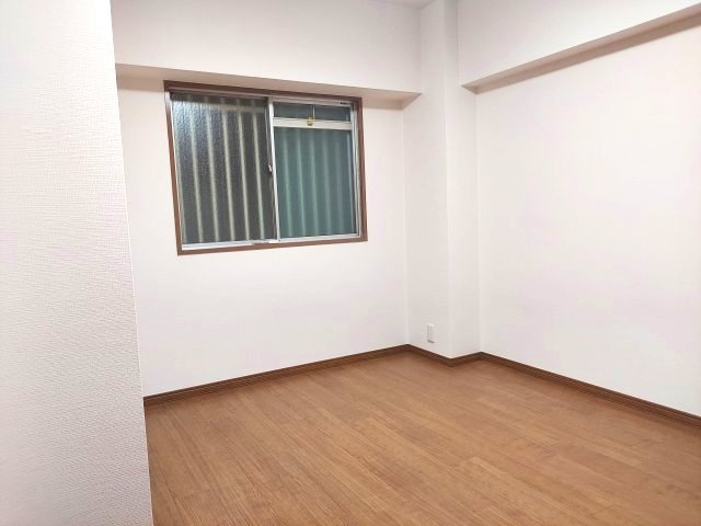 宝塚ビューハイツの洋室|北側洋室約6帖