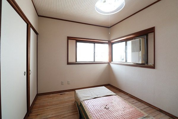 合川永松貸家の和室