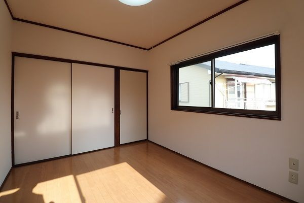 合川永松貸家の洋室