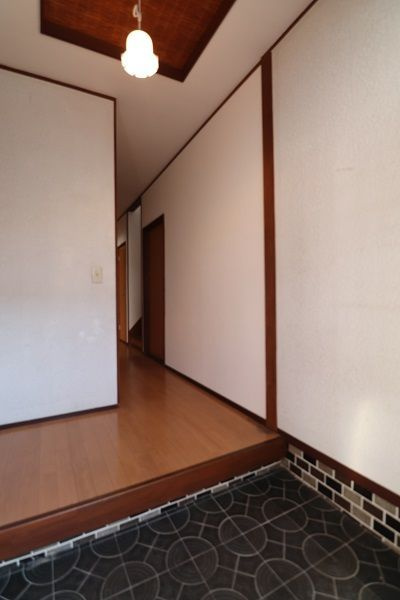 合川永松貸家の玄関