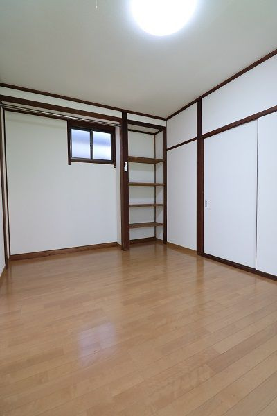 合川永松貸家の寝室