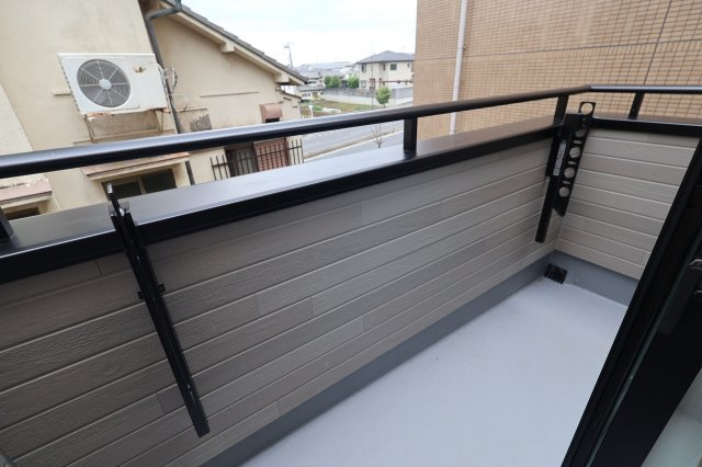 《仲介手数料無料》中央区大戸５丁目1-10-3新築一戸建て‎サニータウンのバルコニー