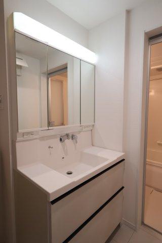 《仲介手数料無料》中央区大戸５丁目1-10-3新築一戸建て‎サニータウンの独立洗面台