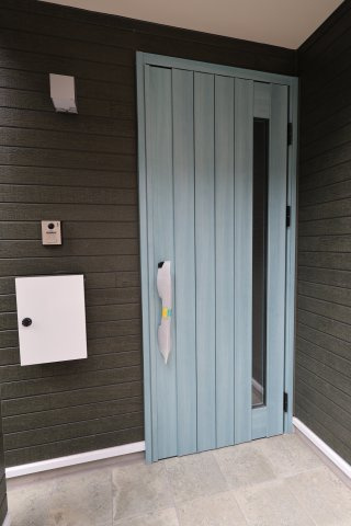 《仲介手数料無料》中央区大戸５丁目1-10-3新築一戸建て‎サニータウンの玄関