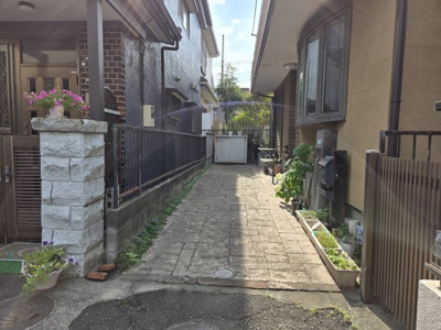 【前面道路含む現地写真】 | 海老名市上郷3丁目　海老名駅徒歩13分　便利な立地 | 駐車場　有り