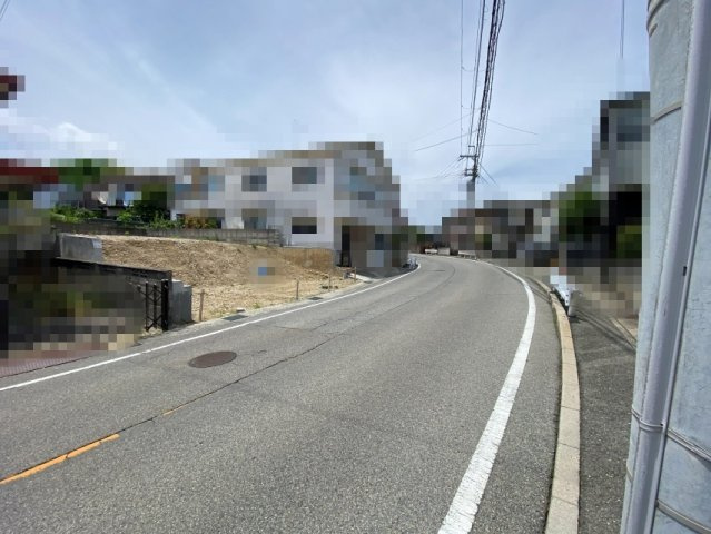 大久保町大窪　売土地の前面道路含む現地写真|前面道路は8.5ｍ