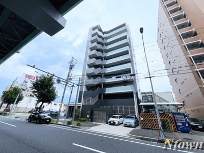 【外観】 | Aurum | 外観は落ち着いています