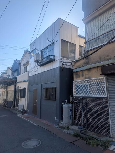 栄町３丁目１４８貸家のエントランス