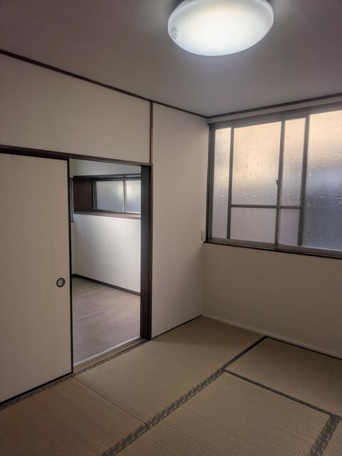 栄町３丁目１４８貸家の収納