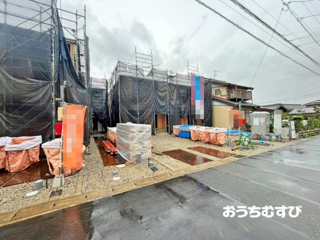 小牧市外堀第5(全4棟)の前面道路含む現地写真