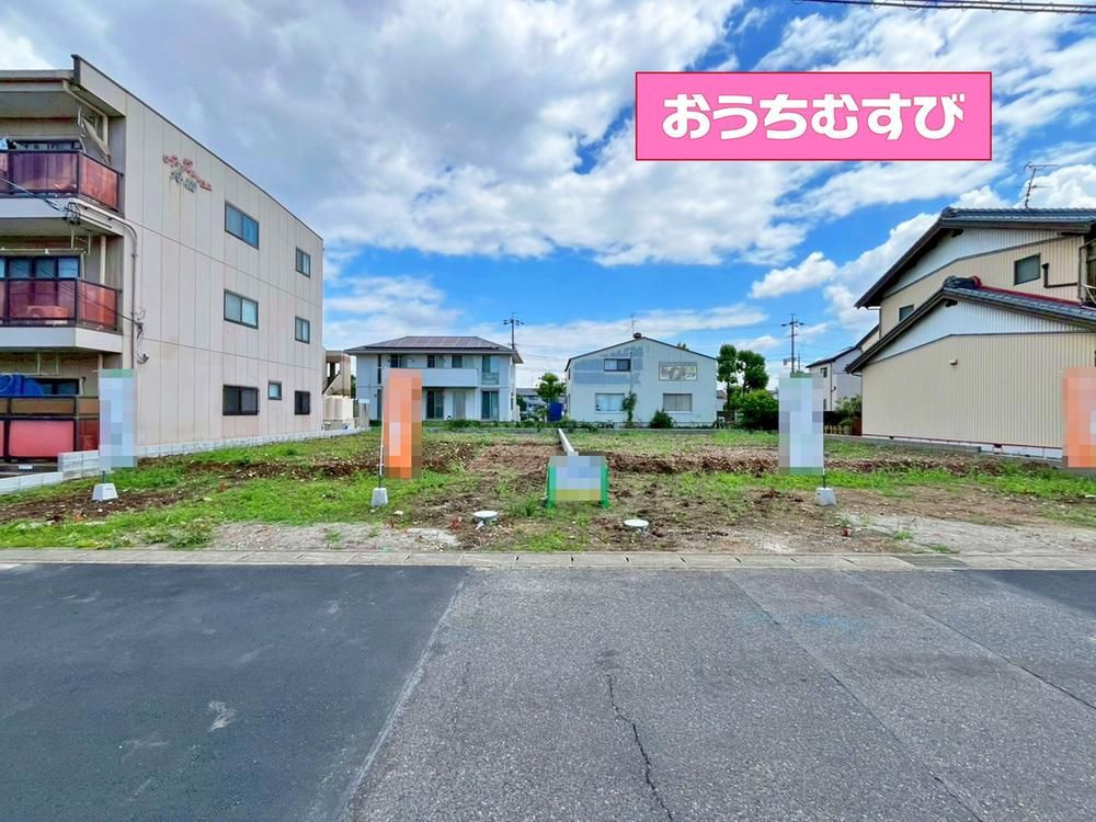 小牧市外堀第5(全4棟)の前面道路含む現地写真