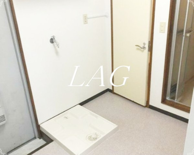 【設備】 | 国松ビル | 室内洗濯機置き場です。