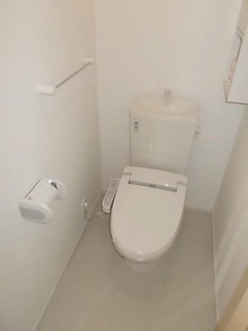 合志市須屋のアパートのトイレ|清潔感のあるトイレです