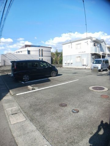 合志市幾久富のアパートの駐車場|駐車場があります