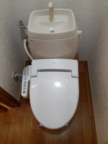 合志市幾久富のアパートのトイレ|落ち着いたトイレです