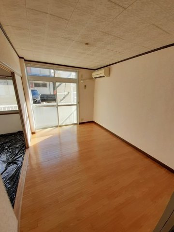 合志市須屋のアパートの内装|明るい色調の室内です