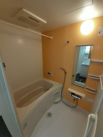 合志市須屋のアパートの浴室|きれいなお風呂です