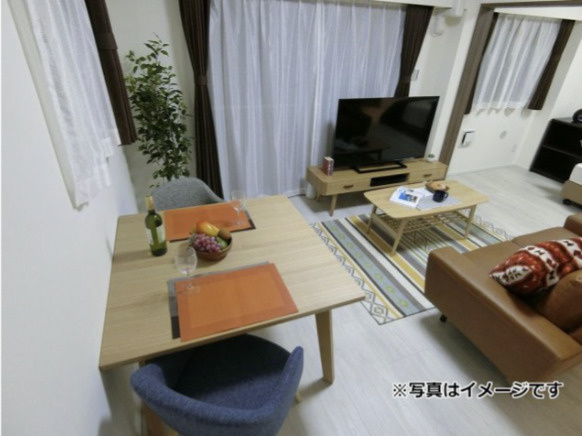 オープンブルーム渋谷本町の居間・リビング