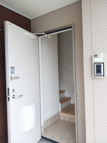 熊本市東区神園２丁目のアパートの玄関|ゆったりとした玄関です