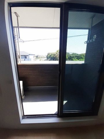 熊本市東区神園２丁目のアパートのバルコニー|バルコニーからの眺めを楽しみながら食事をしませんか