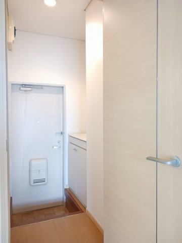 熊本市中央区大江１丁目のアパートの玄関|シンプルで使いやすい玄関です
