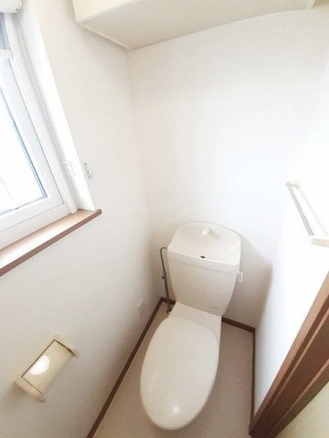 熊本市東区長嶺東６丁目のアパートのトイレ|コンパクトで使いやすいトイレです
