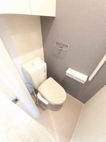 熊本市東区上南部２丁目のアパートのトイレ|ゆったりとした空間のトイレです