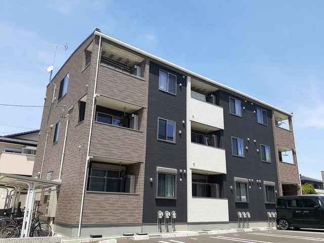 熊本市東区長嶺東２丁目のアパート