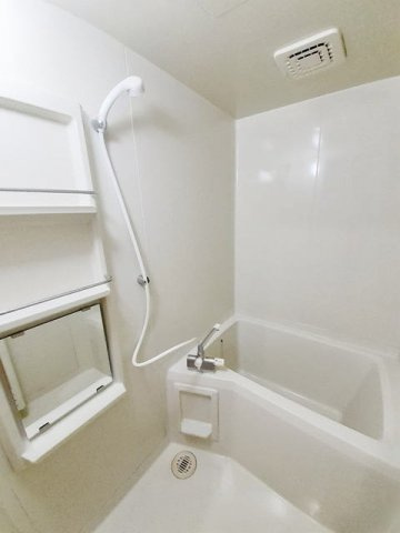熊本市東区下南部３丁目のアパートの浴室|ゆったり過ごせるお風呂です