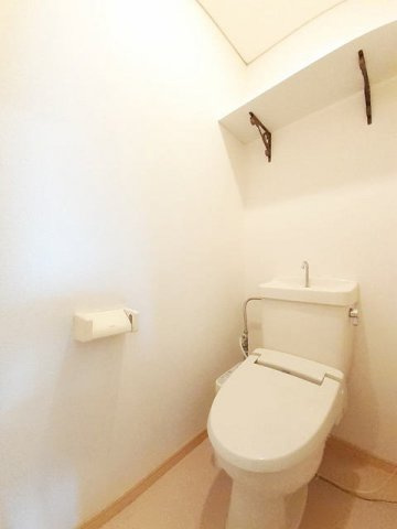熊本市東区下南部３丁目のアパートのトイレ|ゆったりとした空間のトイレです
