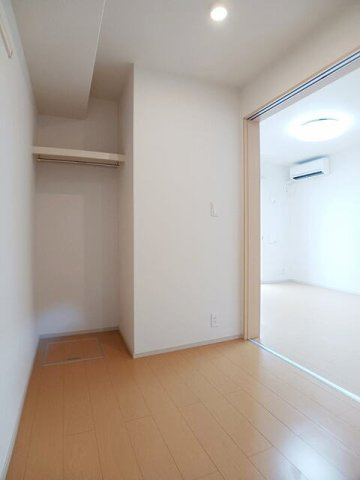 熊本市東区長嶺東８丁目のアパートの収納|大きなものも収納できそうです