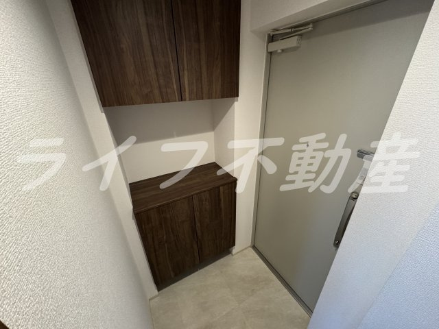 メゾンキコー今里の玄関|ゆったりとした玄関です