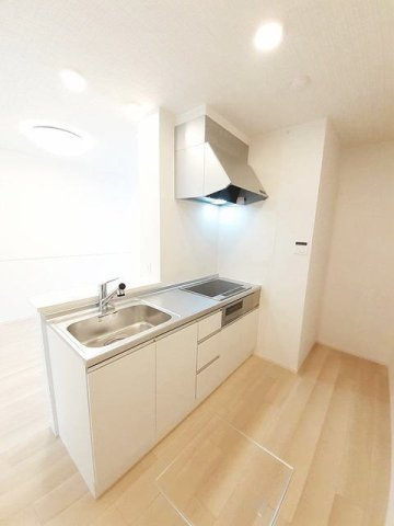 クレメント　コートのキッチン|コンパクトなキッチンで掃除もラクラク