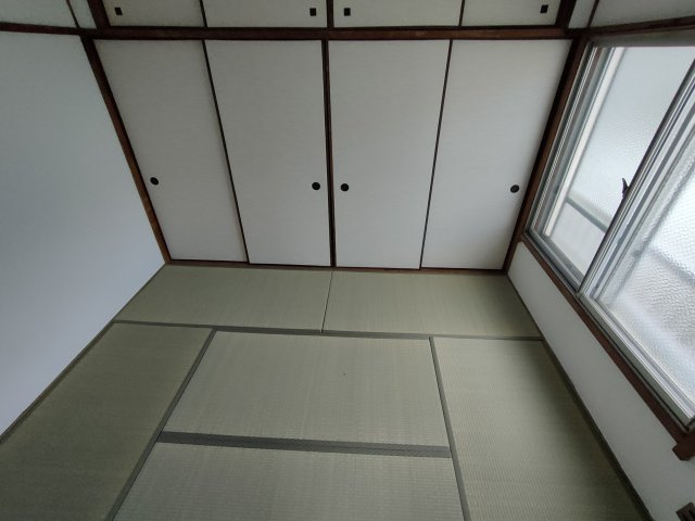 サニー神戸マンションの居間・リビング