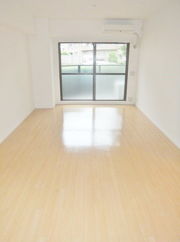 芦屋楠町パインクレストの居間・リビング