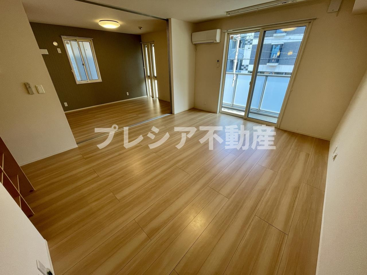 EVISTAGE甲子園の居間・リビング
