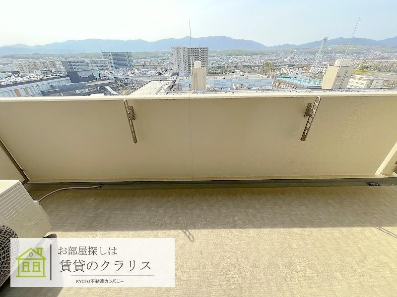 京都市南区久世高田町の賃貸マンションのバルコニー