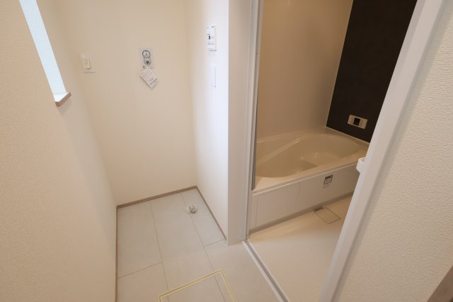 《仲介手数料無料》北区大成町４丁目611-1新築一戸建て‎ハートフルタウンのランドリースペース