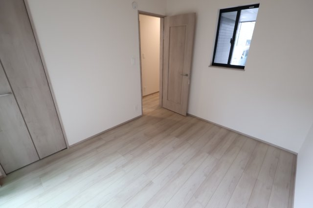 《仲介手数料無料》北区大成町４丁目611-1新築一戸建て‎ハートフルタウンの洋室|1階 5.25帖