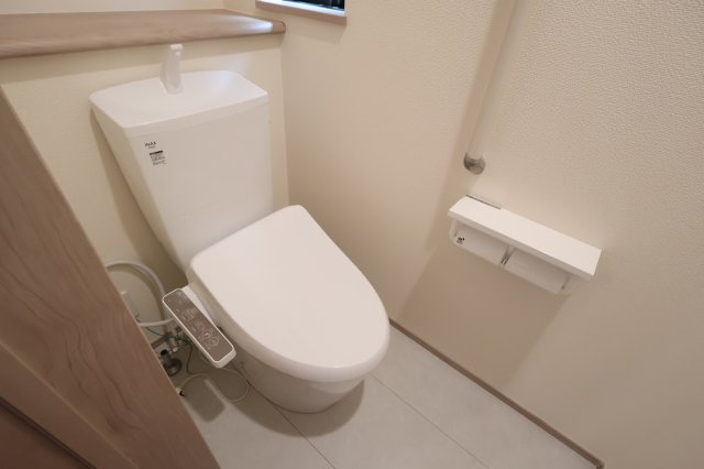《仲介手数料無料》北区大成町４丁目611-1新築一戸建て‎ハートフルタウンのトイレ|2階