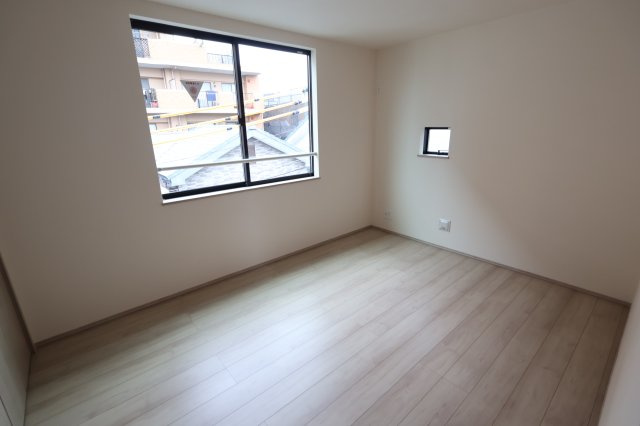 《仲介手数料無料》北区大成町４丁目611-1新築一戸建て‎ハートフルタウンの洋室|3階 6帖