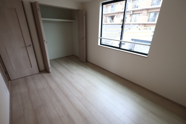 《仲介手数料無料》北区大成町４丁目611-1新築一戸建て‎ハートフルタウンの洋室|3階 6帖