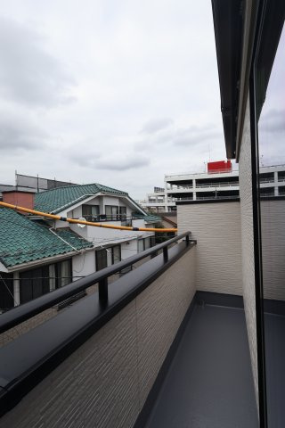 《仲介手数料無料》北区大成町４丁目611-1新築一戸建て‎ハートフルタウンのバルコニー