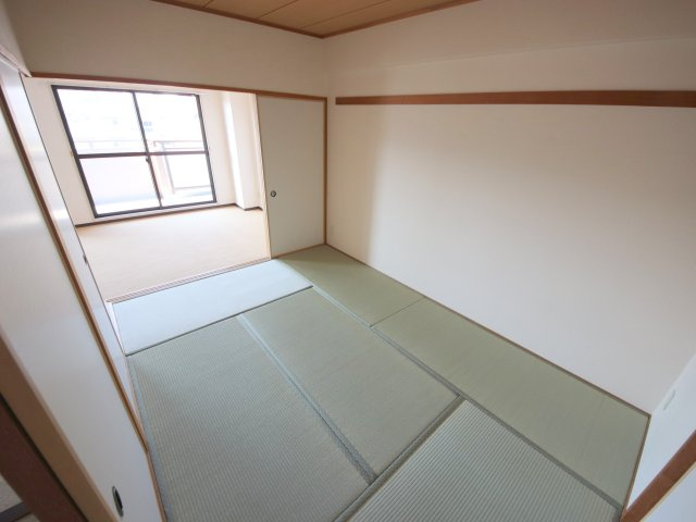 ライフコート富雄の和室