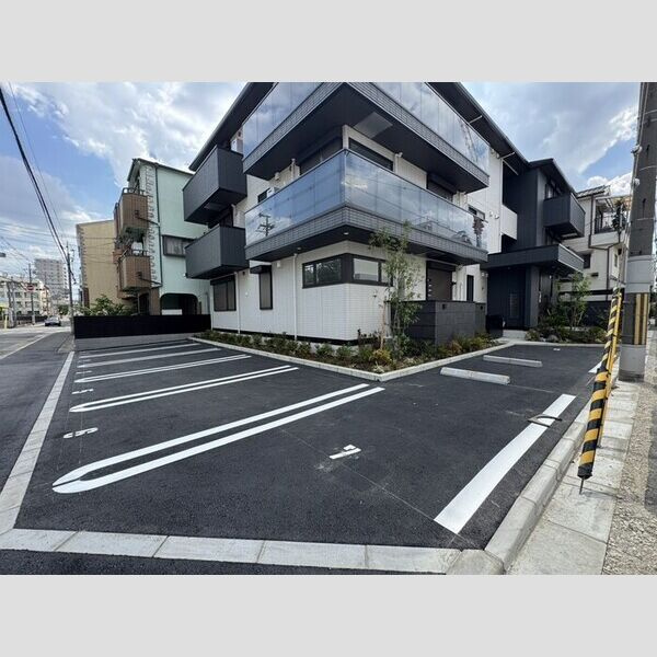 D-ROOM御厨中の駐車場