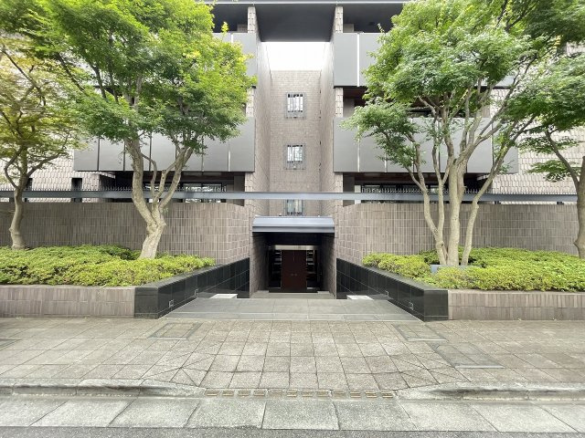 ザ・パークハウス池田山のエントランス